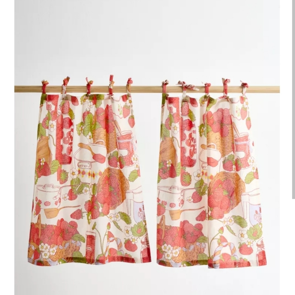 Urban Outfitters Sweet Strawberry Cafe Curtains - Picture 5 of 7